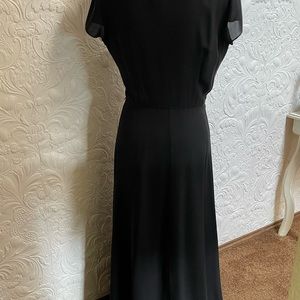 Ralph Lauren 100% silk black dress. Size 6